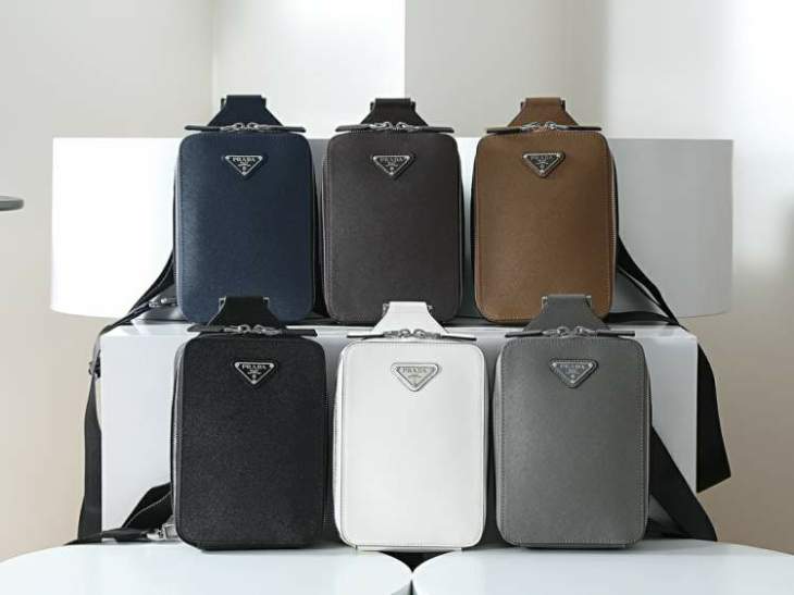 Picture of Prada Mens Bags _SKUfw239243874fw